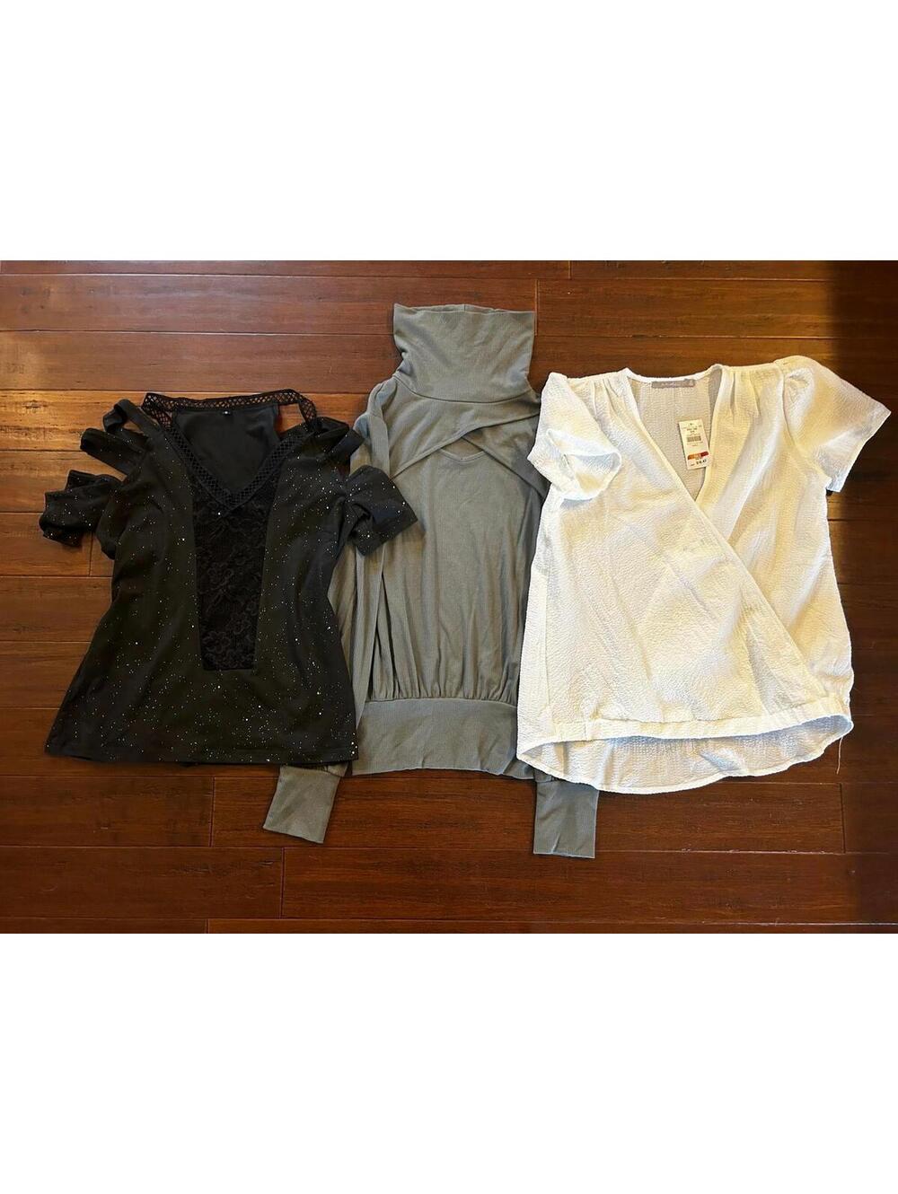 Set of 3 Women's Tops from BUCKLE